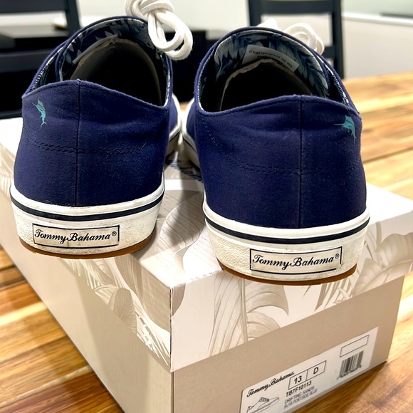 Tommy Bahama Drifting Sands Portside Blue Size 13 - Picture 2 of 5
